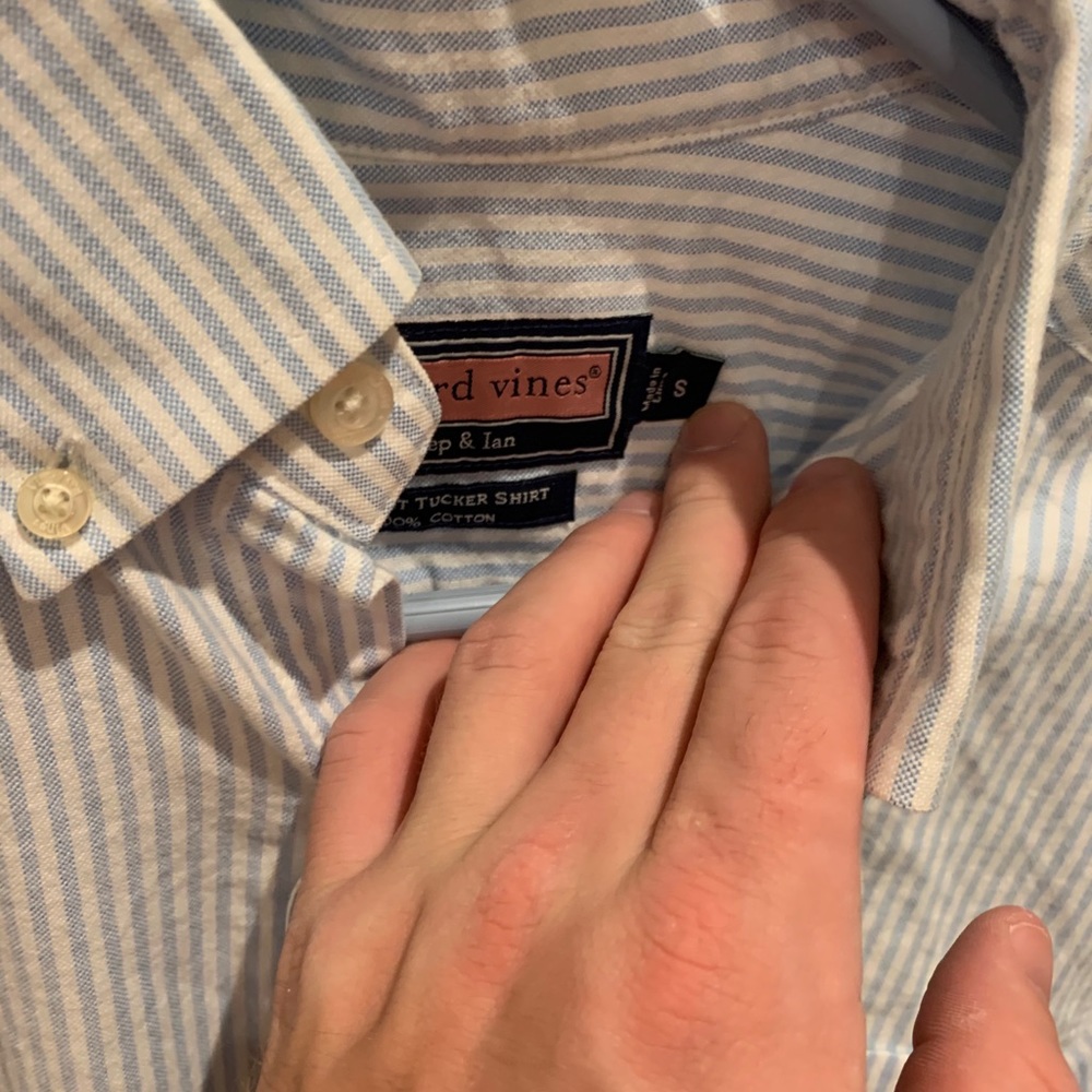 Vineyard Vines Button Up Small - image 1